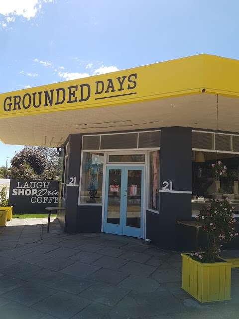 Photo: Grounded Days